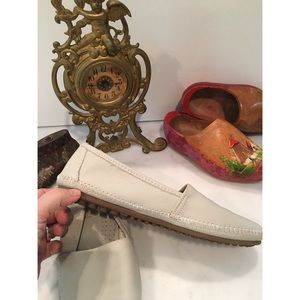 🌴MinneTonka Bone Leather Driving Mocs Flats🌴